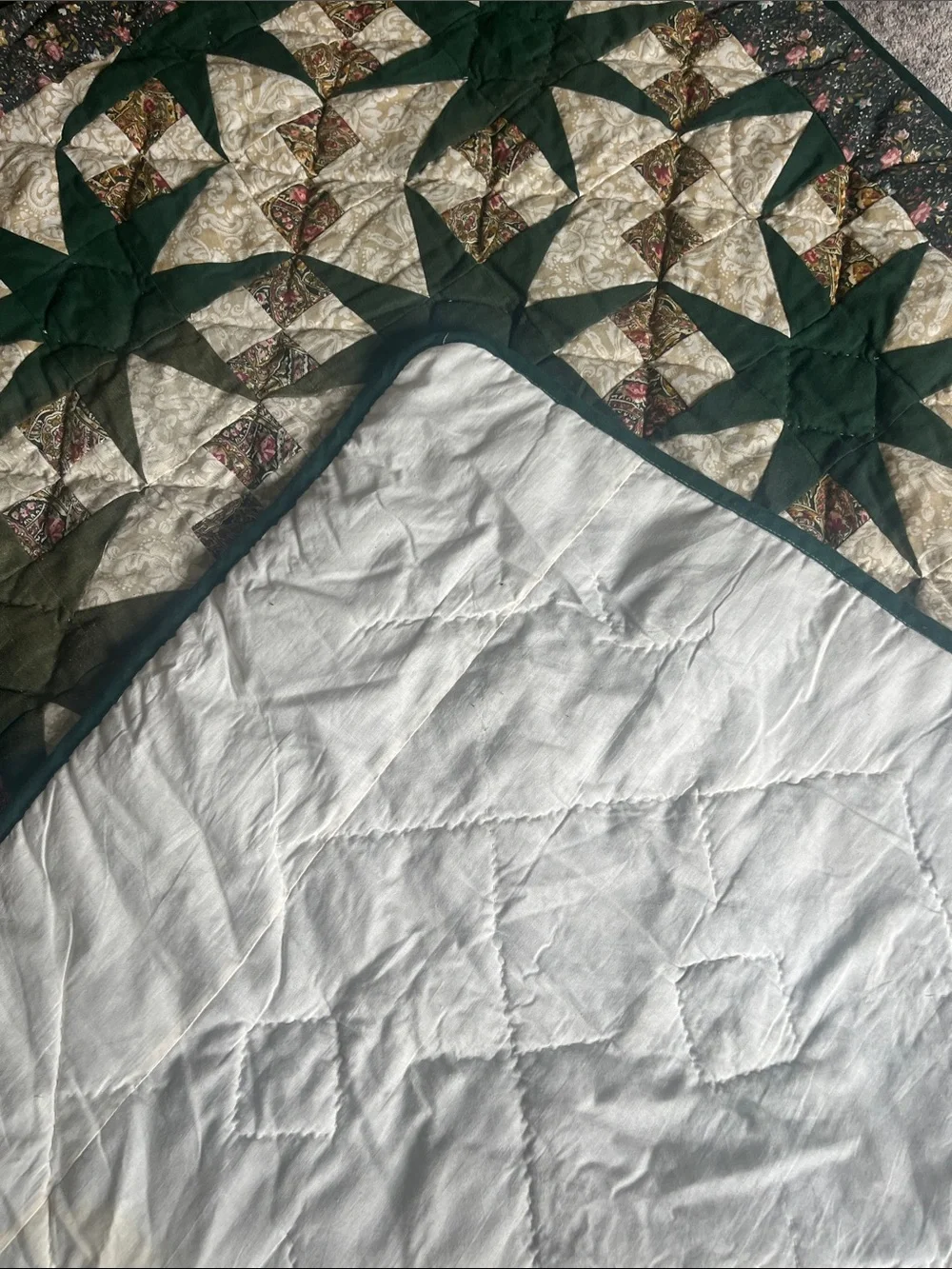 Green and Cream Star Patchwork Quilt